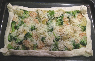 shrimp-pizza-unbaked