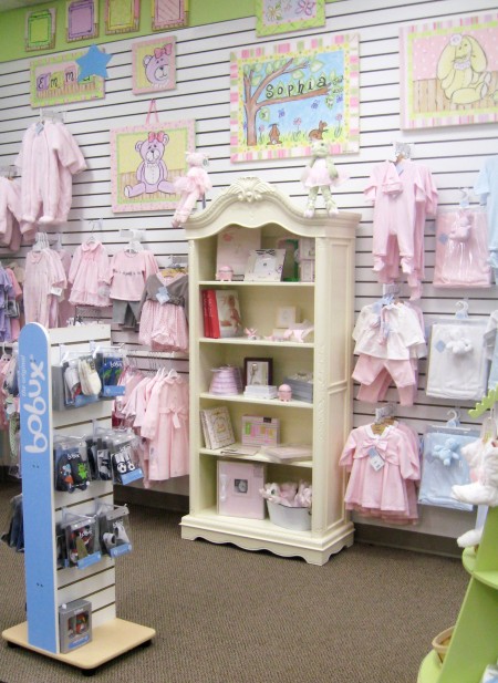 girl-clothing-display