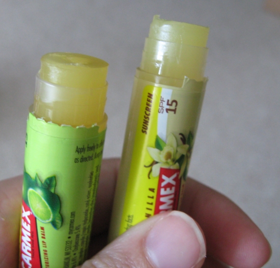 carmex-moisturizing-closeup