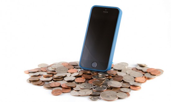Save hundreds on your cell phone bill by switching to prepaid